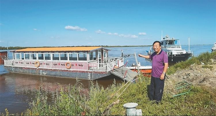 黑河市孙吴县：村西稻公园 村东花海洋