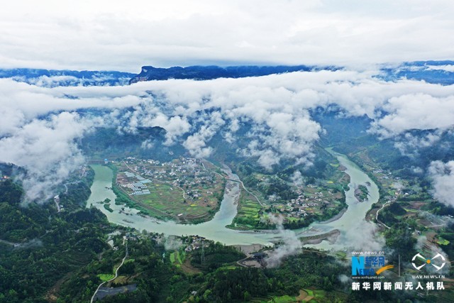 【城市远洋】重庆武陵山区：雨后云起 山乡如画