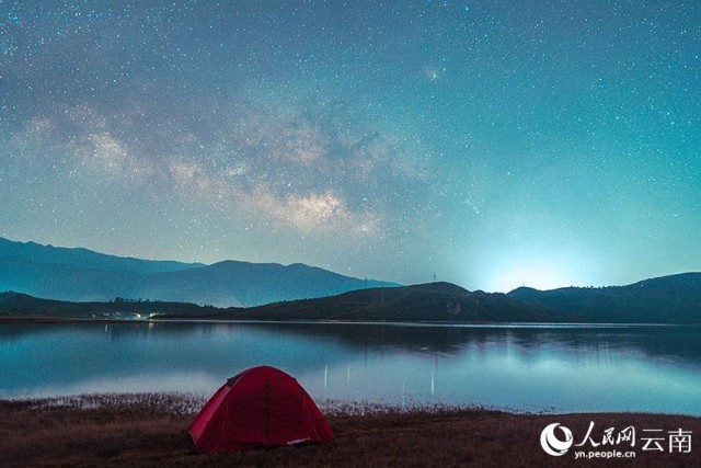 大理洱源海西海星空。羅新才攝