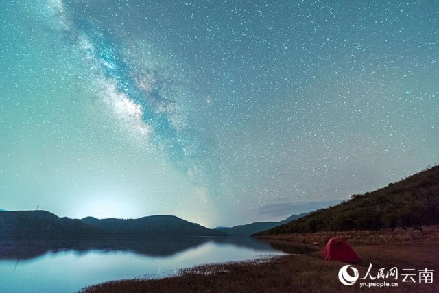大理洱源海西海星空。羅新才攝