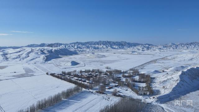 新疆:雪后博孜墩 欢喜迎客来