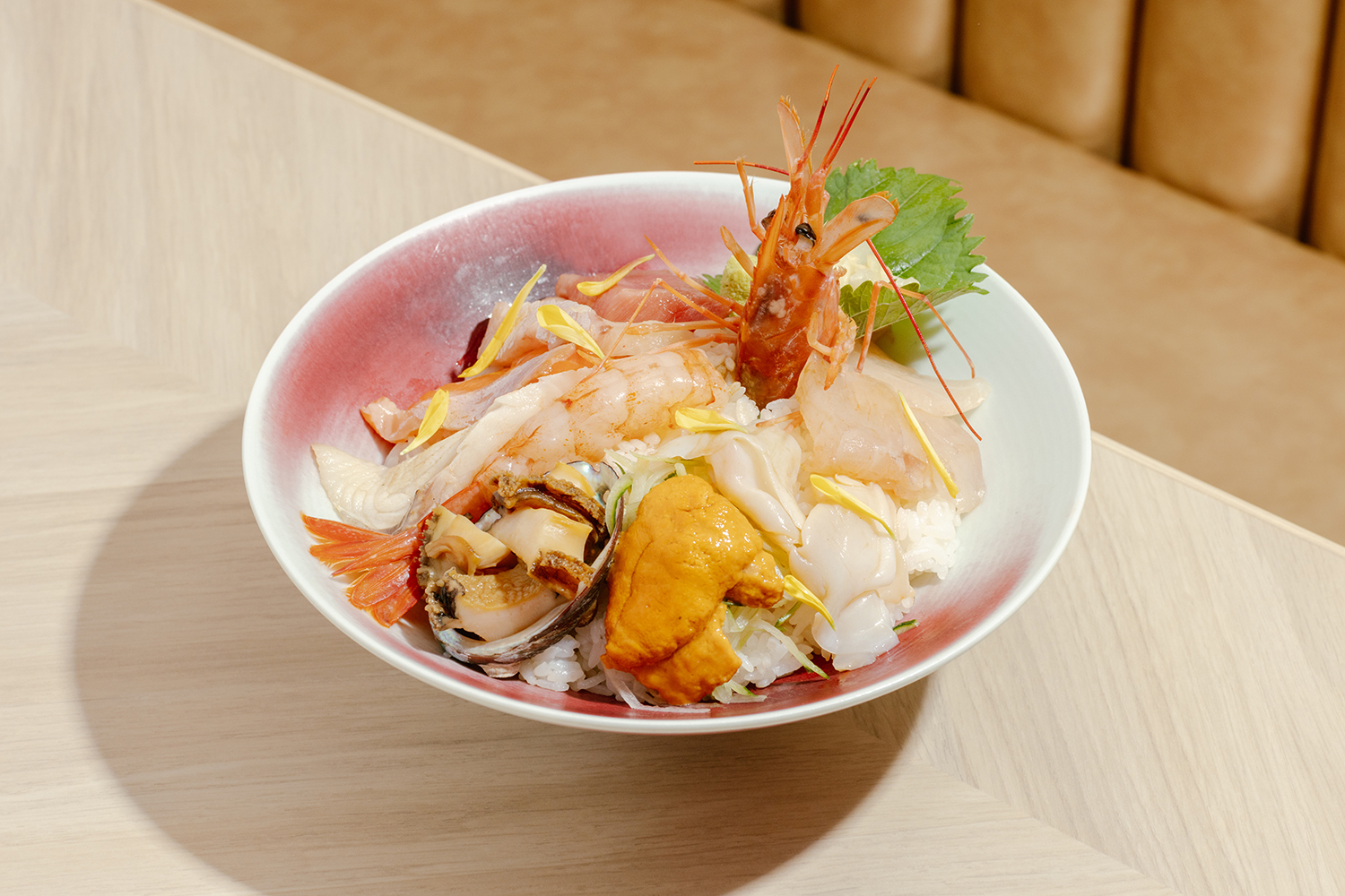 QUE-102 QUE Omakase Donburi (11 Kinds of Seasonal Sashimi) QUE 廚師發辨魚生丼 (11款時令刺身).jpg
