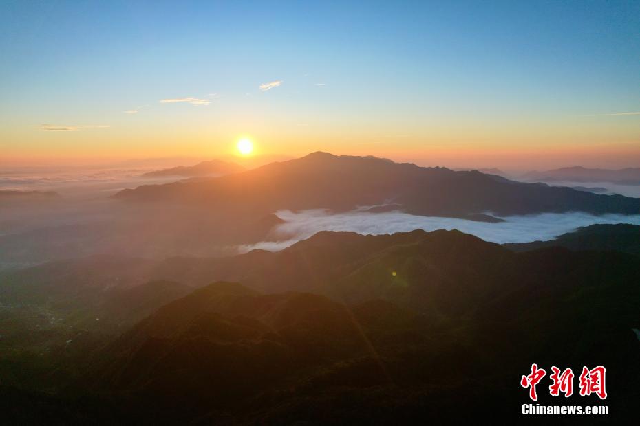 福建戴云山脉风光如画