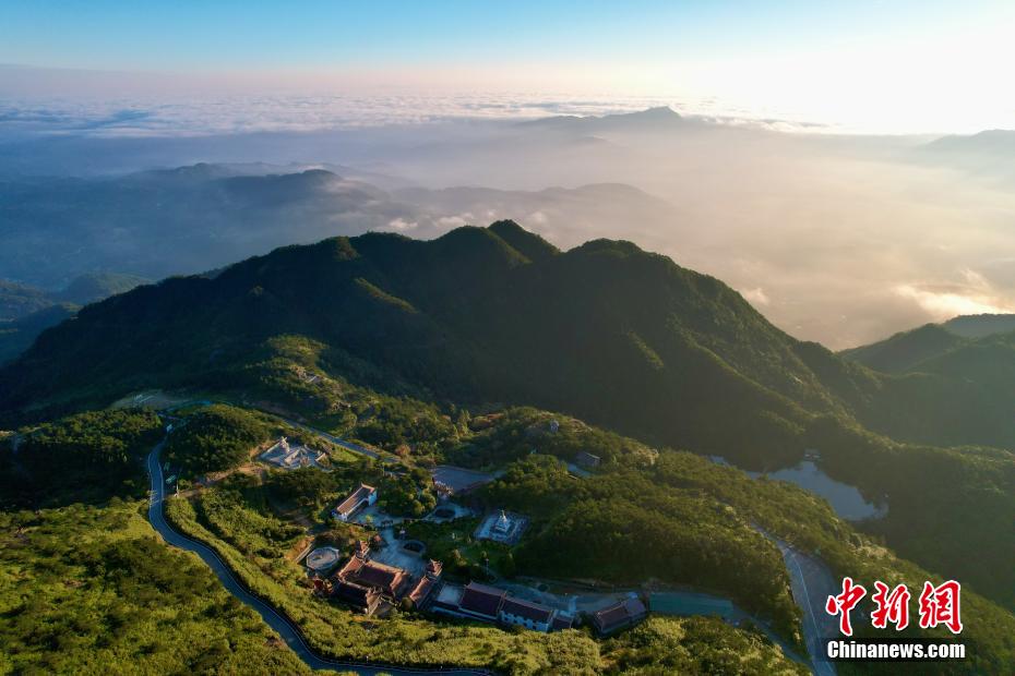 福建戴云山脉风光如画