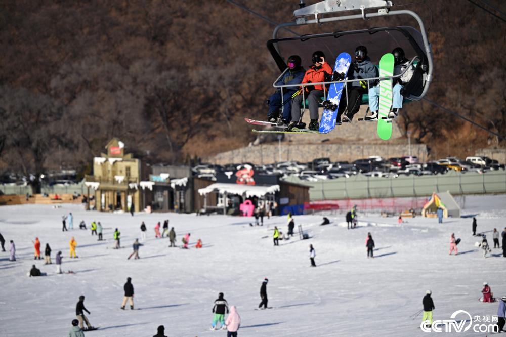 沈阳推出300余项特色活动“点燃”冰雪季