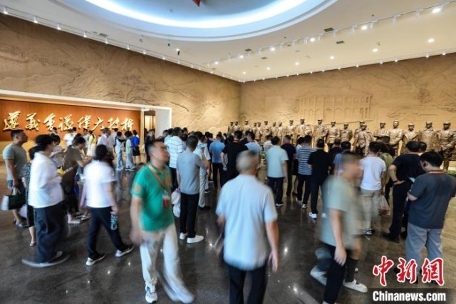 贵州遵义：暑期红色旅游热