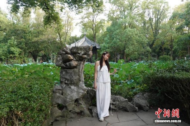 浙江南浔古镇：游人尽享水乡风情