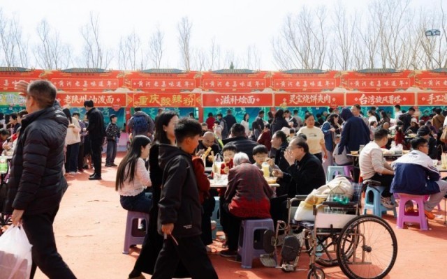 三门峡黄河老集年味浓“复古+科技”点燃春节消费热(图2)