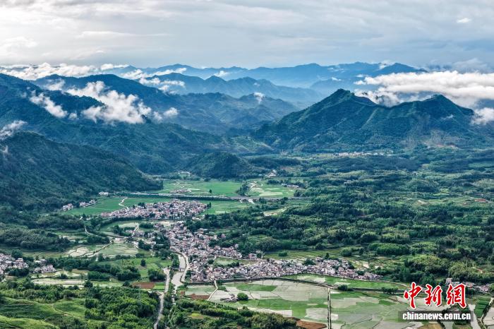 安徽旌德：新雨洗青山梯田入画来