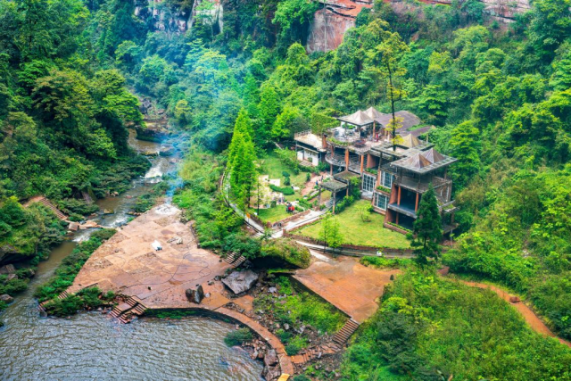 江津四面山景区新推出的瀑布咖啡馆。重庆市四面山文旅有限责任公司供图