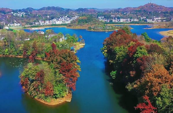 贵州贞丰:三岔河赏枫正当时-内蒙古旅游-内蒙古新闻网