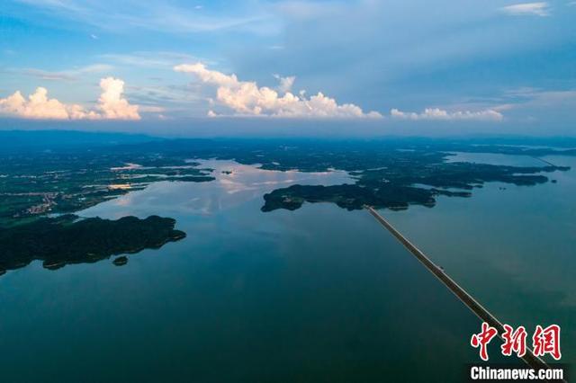 航拍盛夏鄱阳湖湖光山色