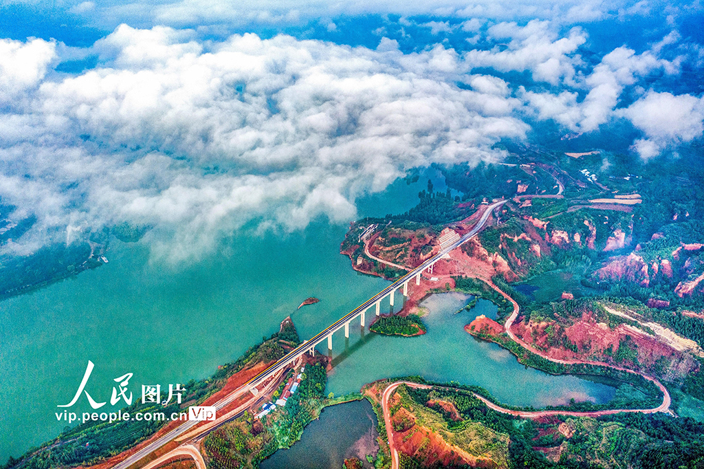山西平陆：黄河岸畔景美如画